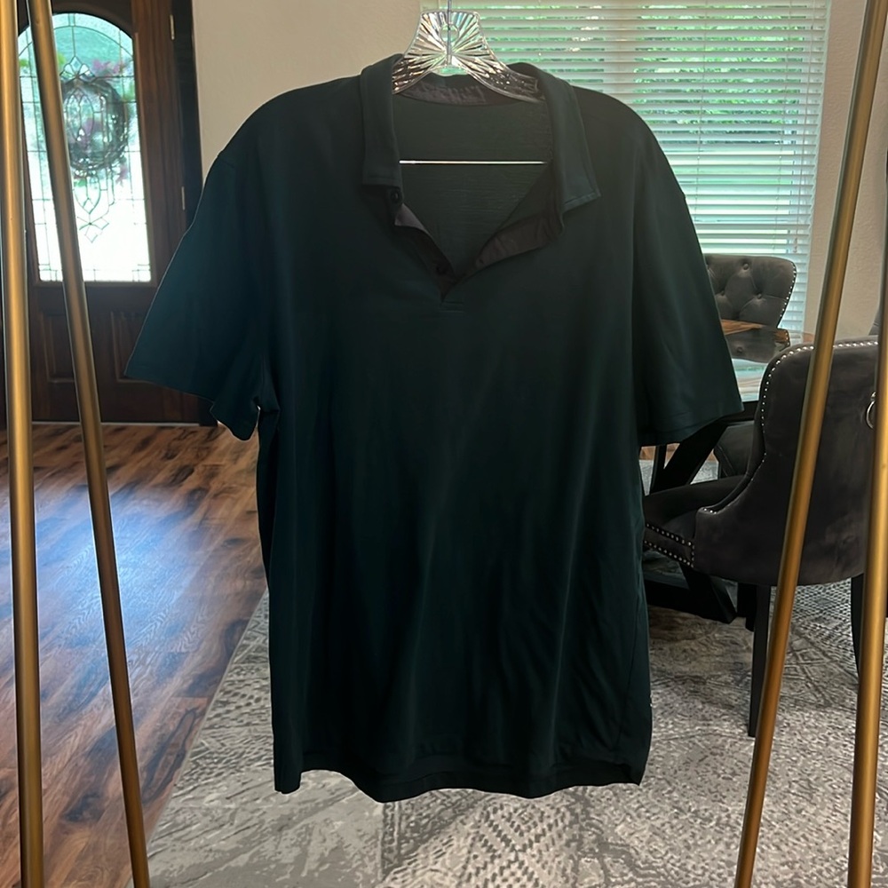 Men’s Lululemon polo